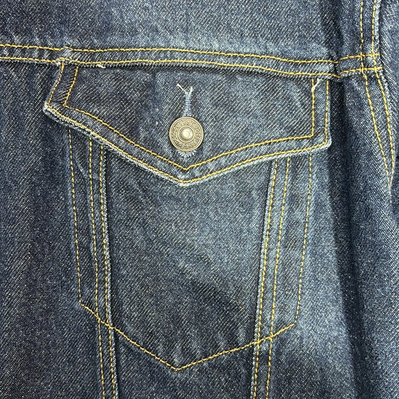 Y2K Levi’s Jean Jacket - Picture 3 of 7